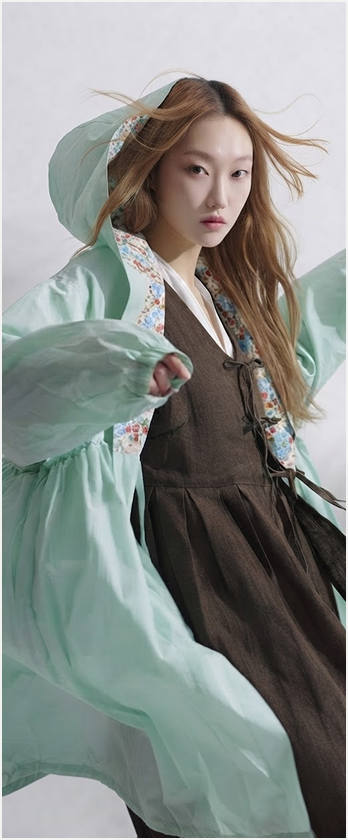 Cheollik Dress No.7 in motion